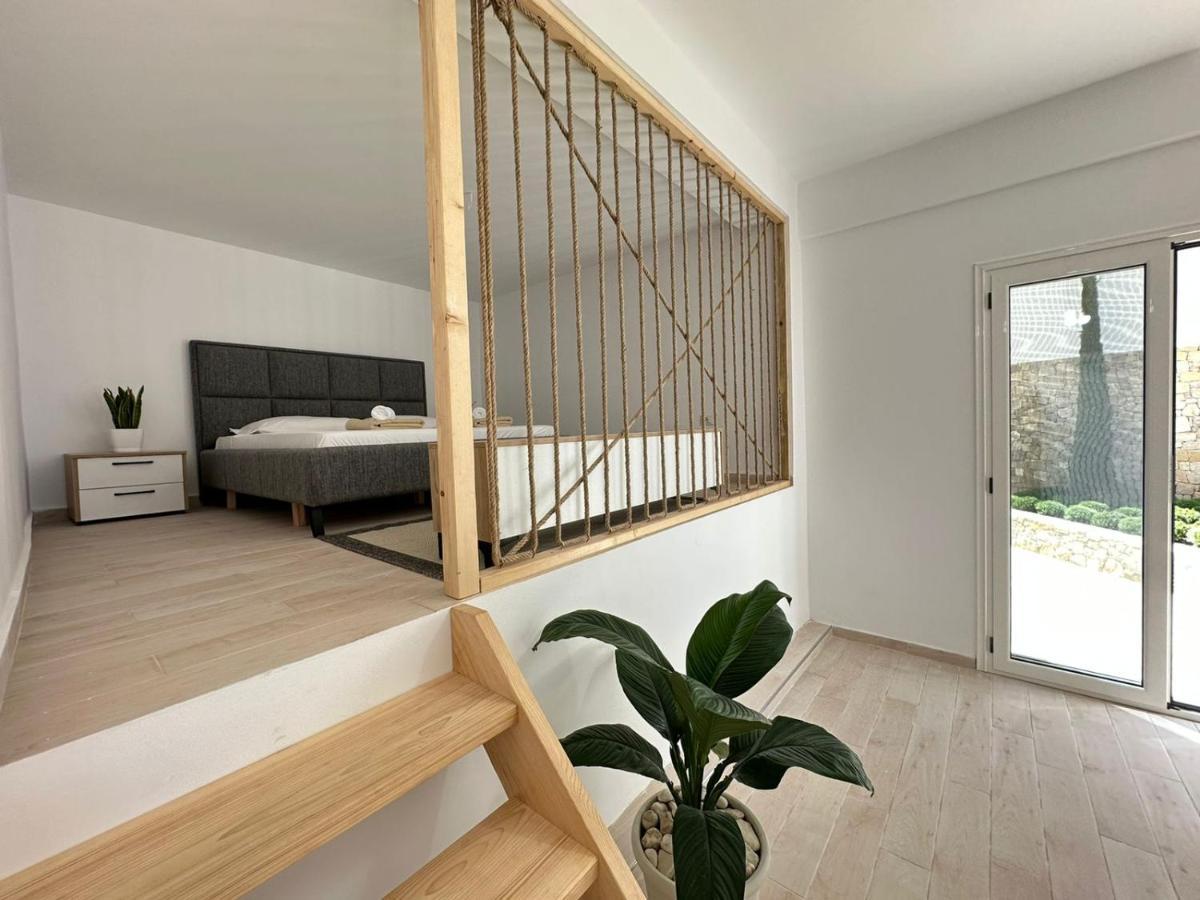 Perla Luxury Apartment - Private Patio & Parking Vlore Exterior photo